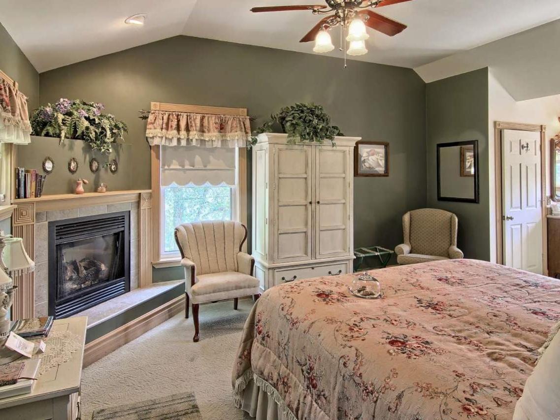 Grand Victorian B&B Inn Bellaire Rum bild
