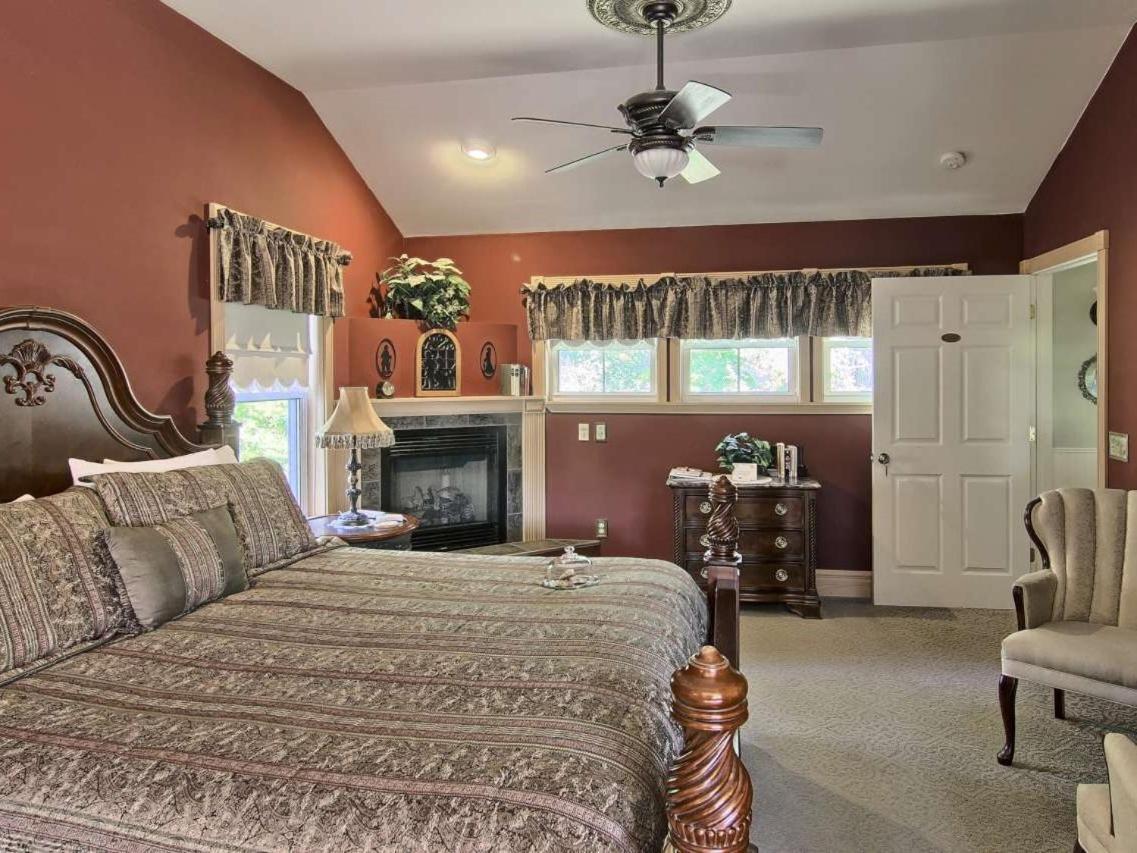 Grand Victorian B&B Inn Bellaire Rum bild