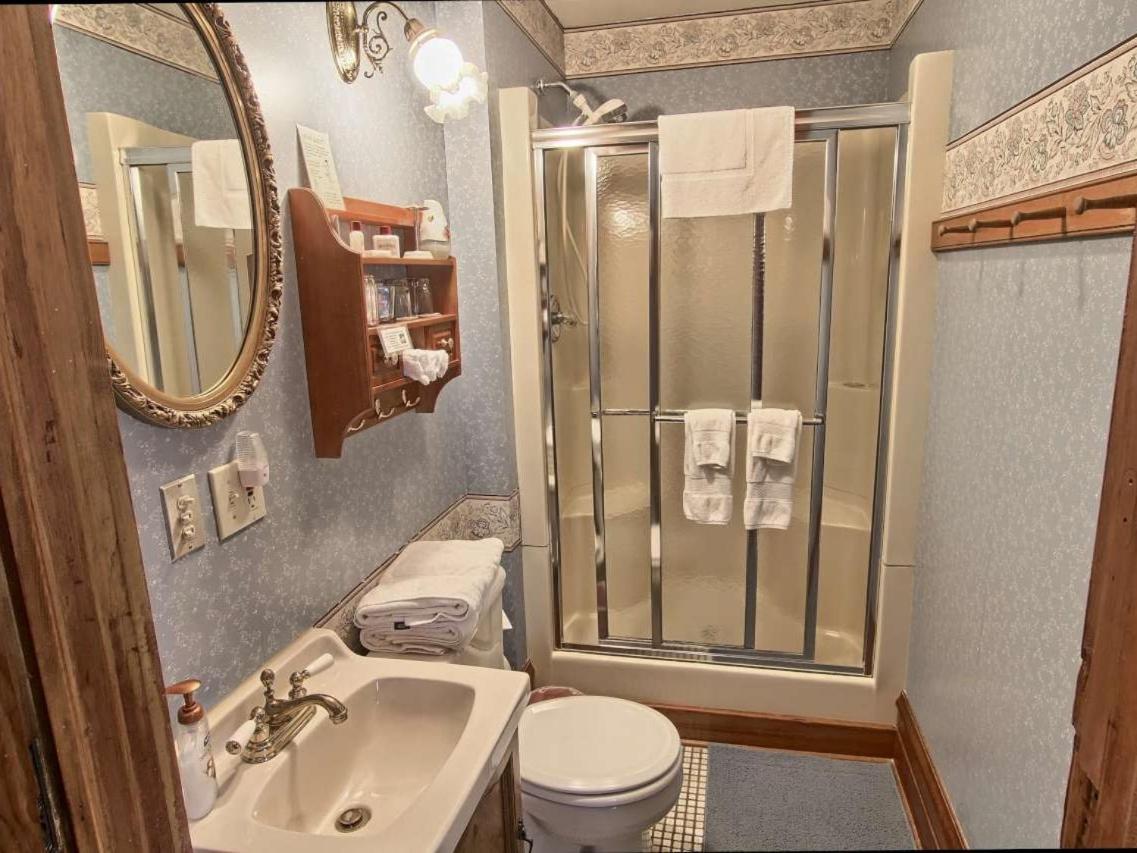 Grand Victorian B&B Inn Bellaire Rum bild